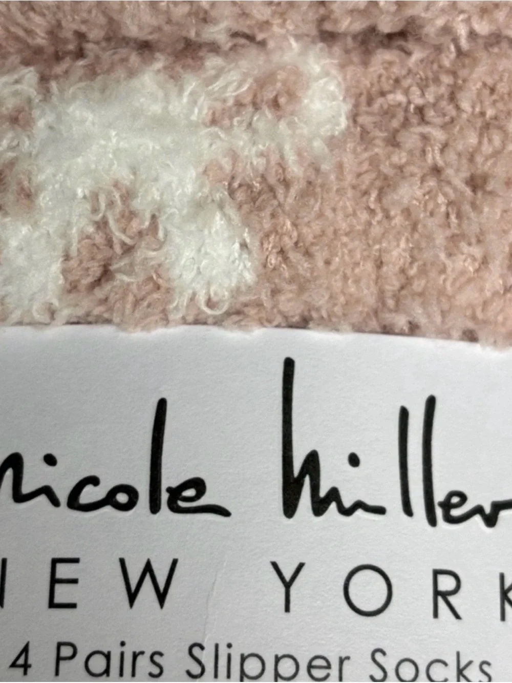 New Nicole Miller Socks Women’s 4 Pair Soft Warm Fuzzy Cozy Plush Slipper Socks